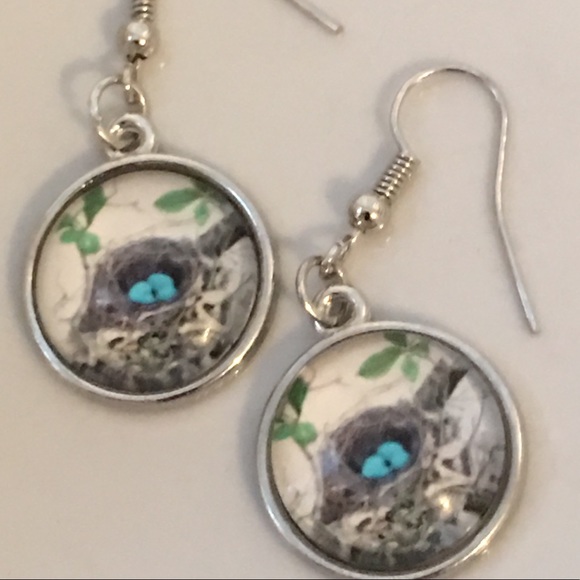 Robins’ nest dangle earrings - Picture 3 of 4